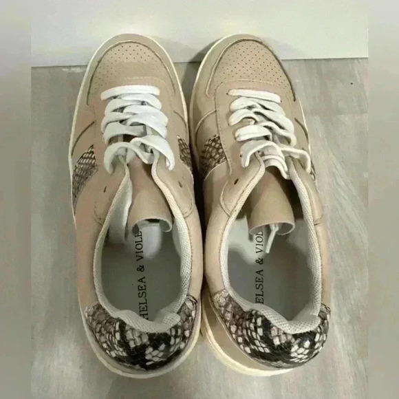 5. Chelsea & Violet Diana Low Top Snake Print Lace Up Sneakers Size 8 - Picture 8 of 12